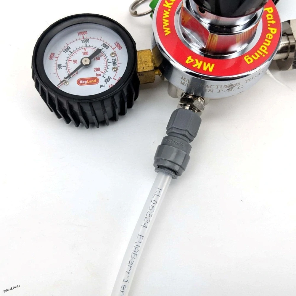 CO2 regulátor s dvoma manometrami Kegland